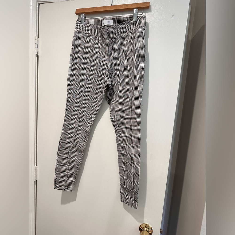Old Navy Black and White Houndstooth High-Rise Pants